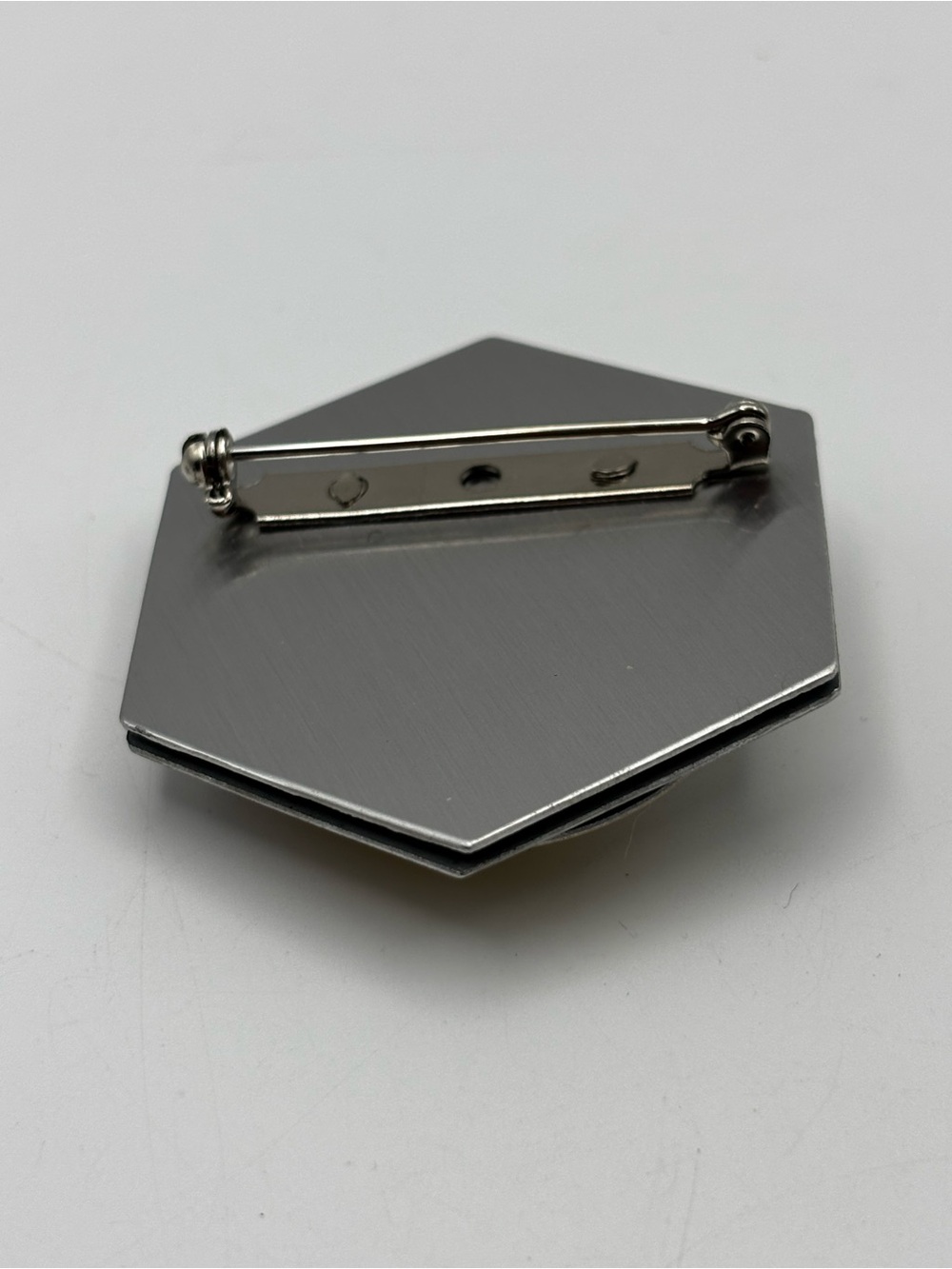 intage Brutalist Geometric Hexagon Brooch • Real Dried Floral Resin Cabochon - Picture 12 of 13